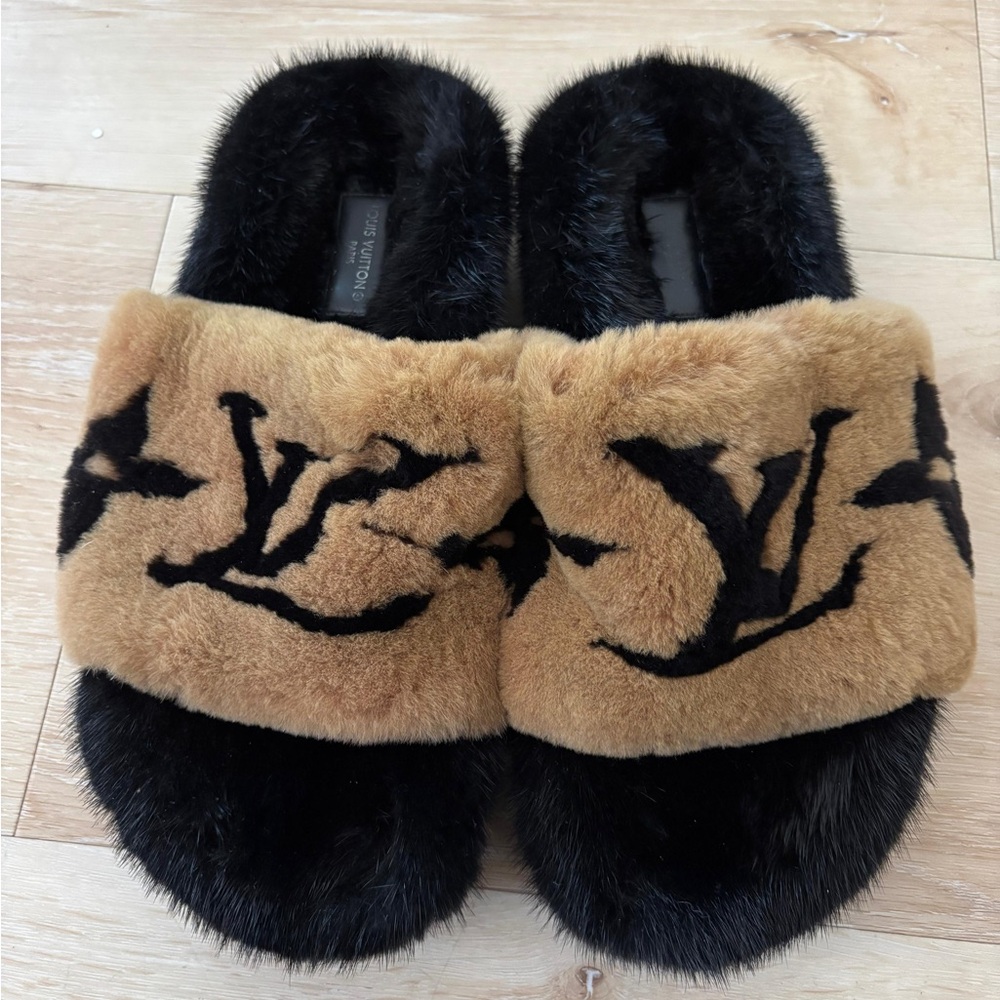 Louis Vuitton Black and Brown Fur Slides